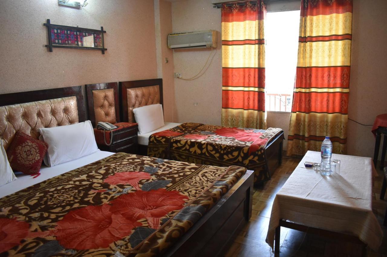 Hotel Regent Rawalpindi Esterno foto
